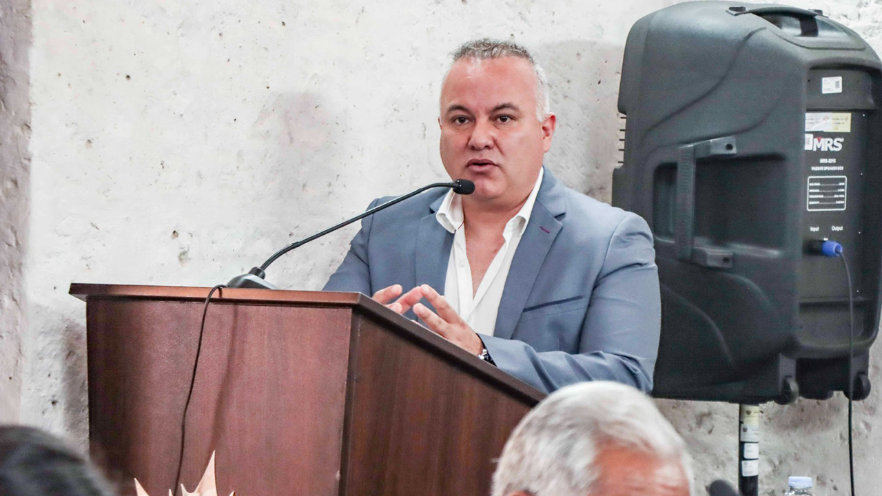 Arequipa: Sachaca dona terreno para puesto de salud